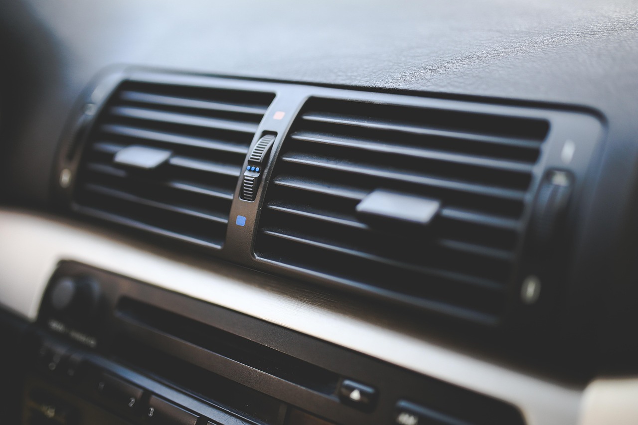 Geautomatiseerde ventilatie om luchtkwaliteit te verbeteren. Geautomatiseerde ventilatie om luchtkwaliteit te verbeteren.
